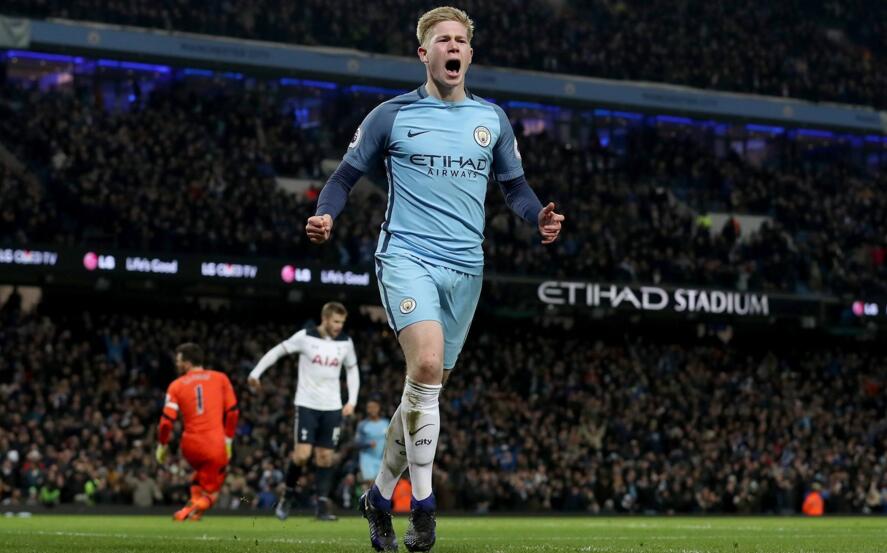 2016年9月：费城人队新秀莫尼雅克（Moniak）作为状元签签下。