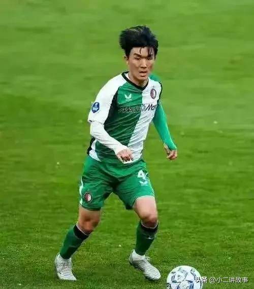 神采奕奕的 神采奕奕的