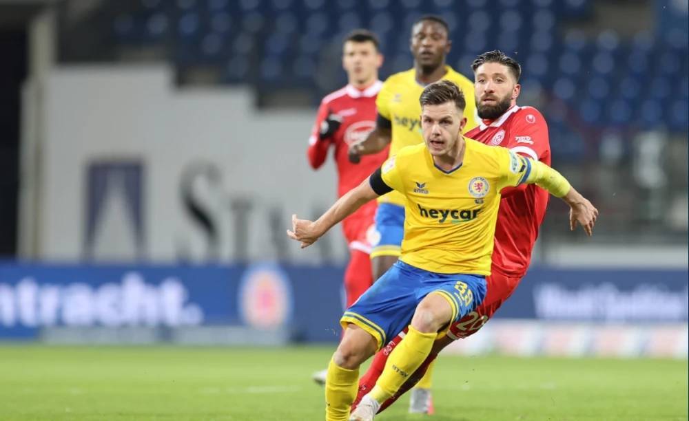 而更令人关 而更令人关