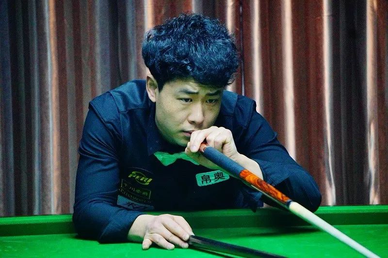 虽然两人共 虽然两人共