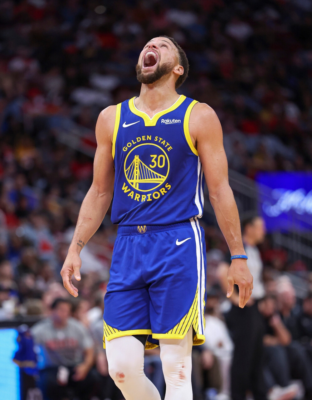 成交价24万美金！科比生涯首次先发亲穿球鞋拍卖成功 创其球鞋拍卖价第二高纪录